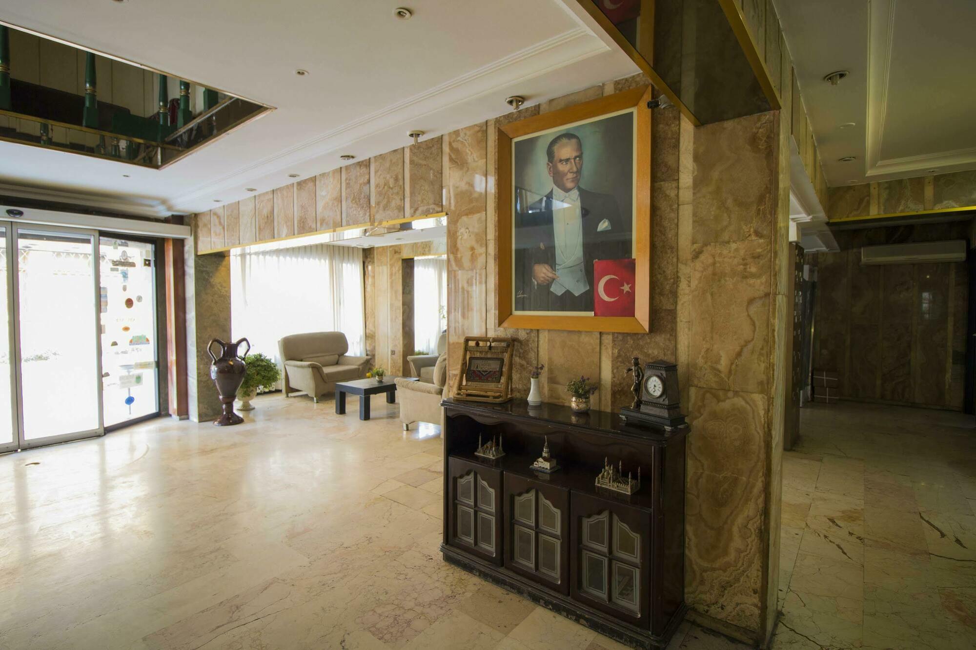 Hotel Kocaman Esmirna Exterior foto